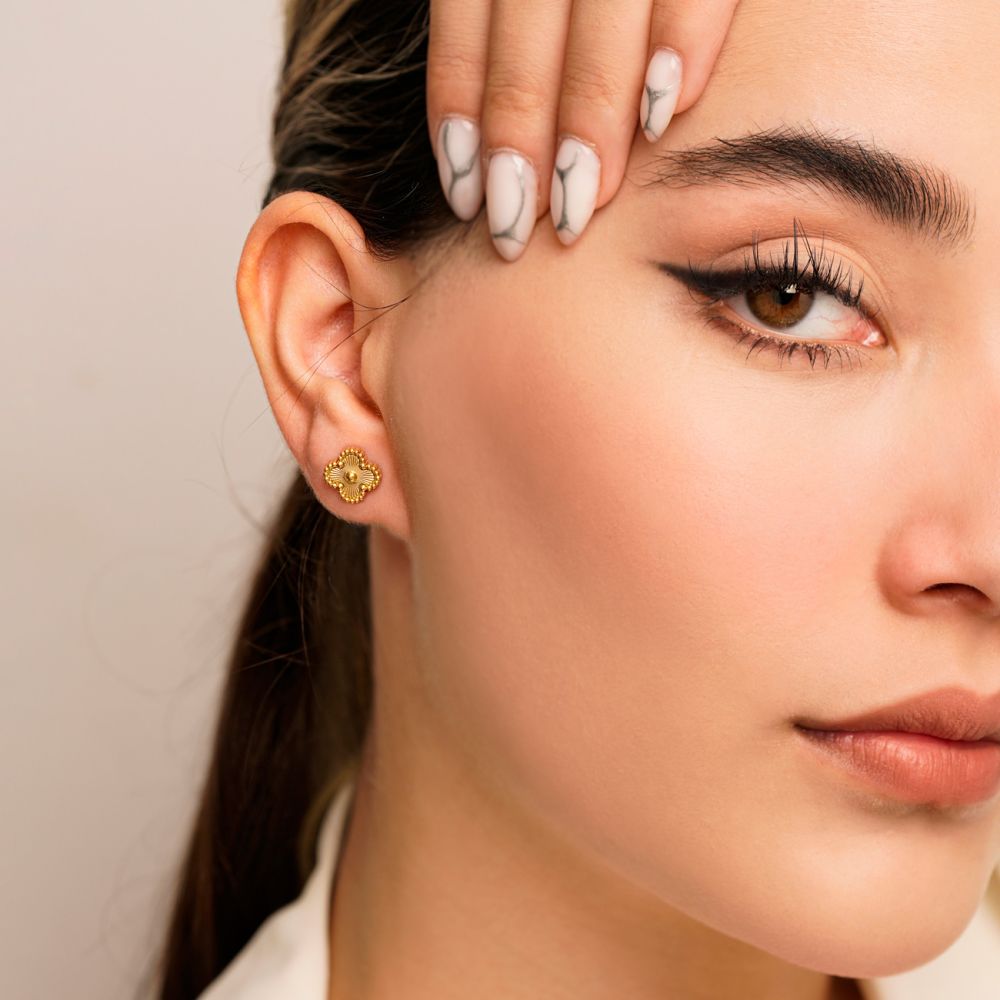 تصویر گوشواره استیل میخی 304 (Van cleef) ون کلیف 11 میل طلایی