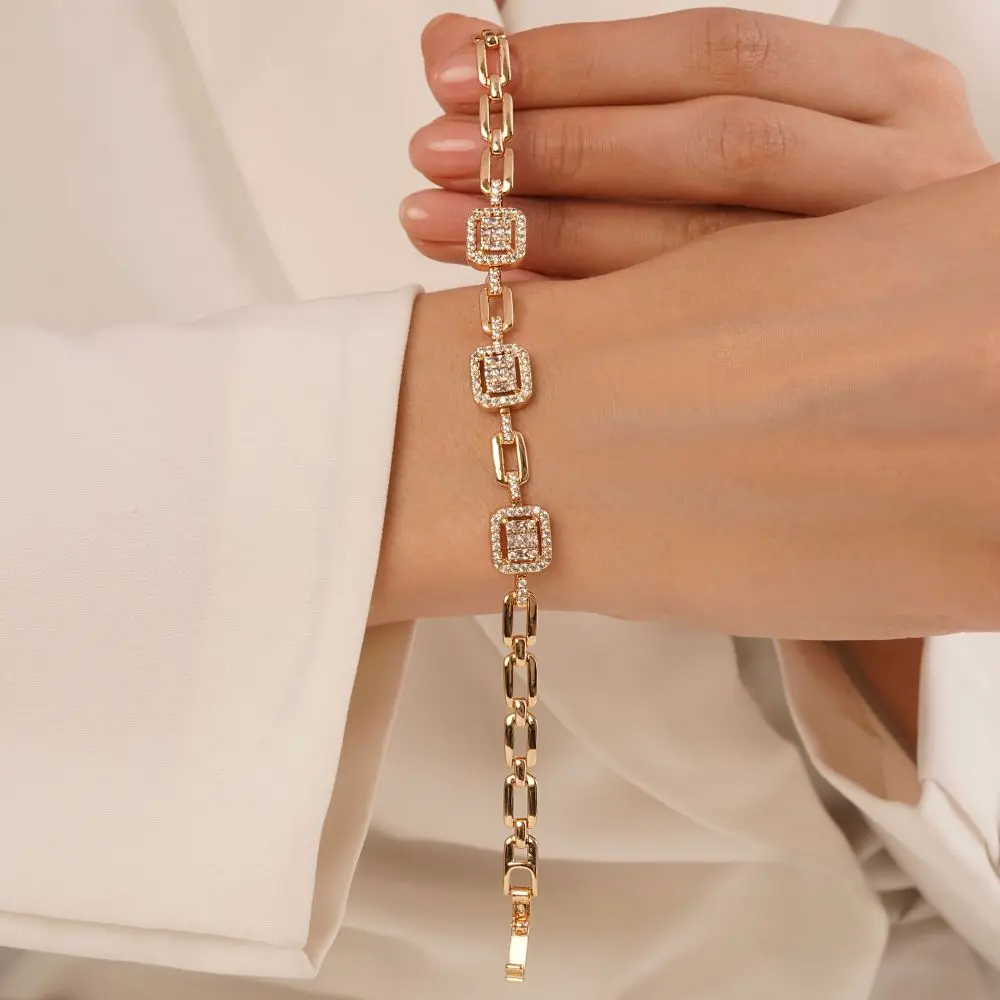 تصویر دستبند شوپینگ طلایی نگین دار