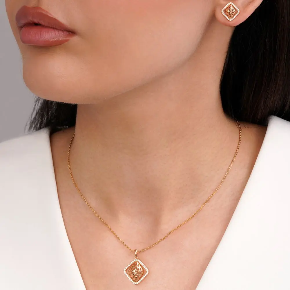 تصویر نیم ست نگین دار طلایی شوپینگ