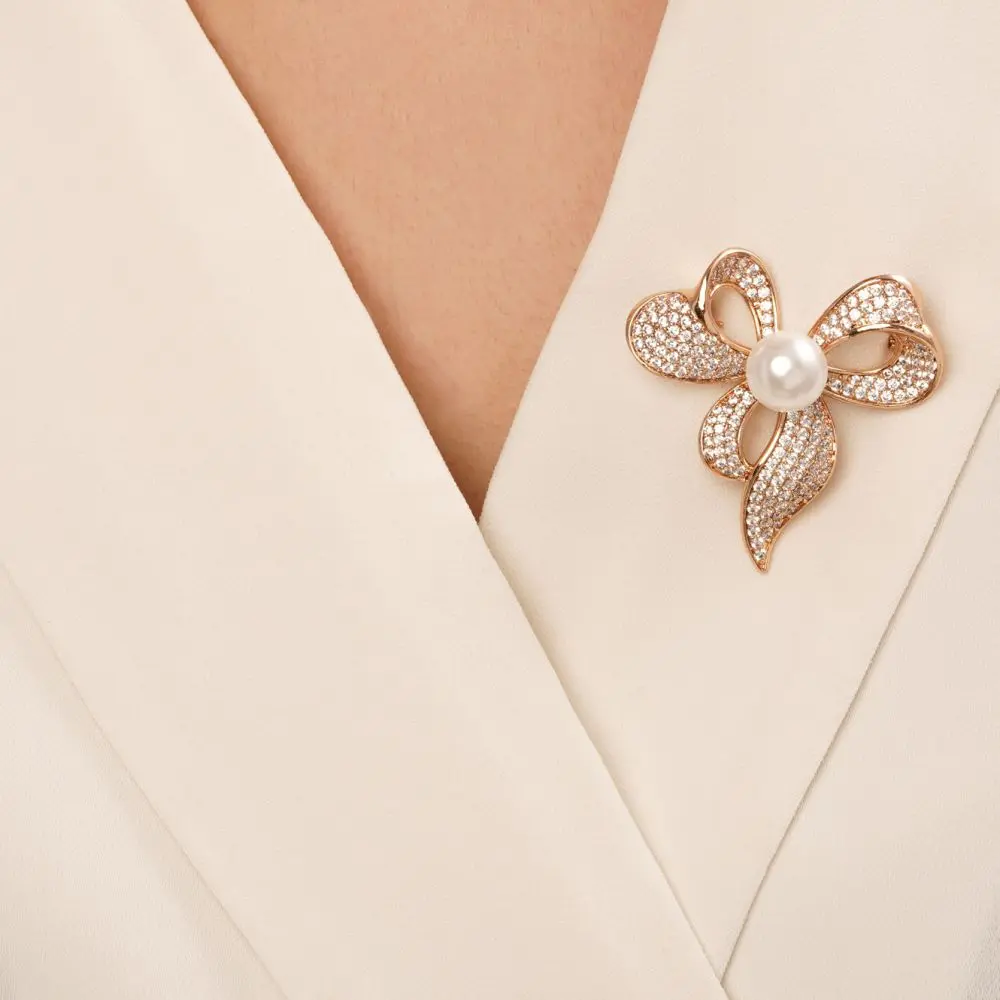 تصویر سنجاق پاپیون نگین دار مرواریدی طلایی شوپینگ