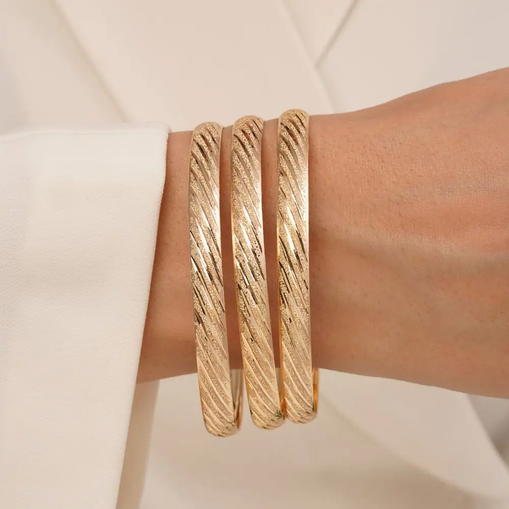 النگو 7 میل زنانه سایز 2 طلایی ضمانتی(بسته3عددی) *