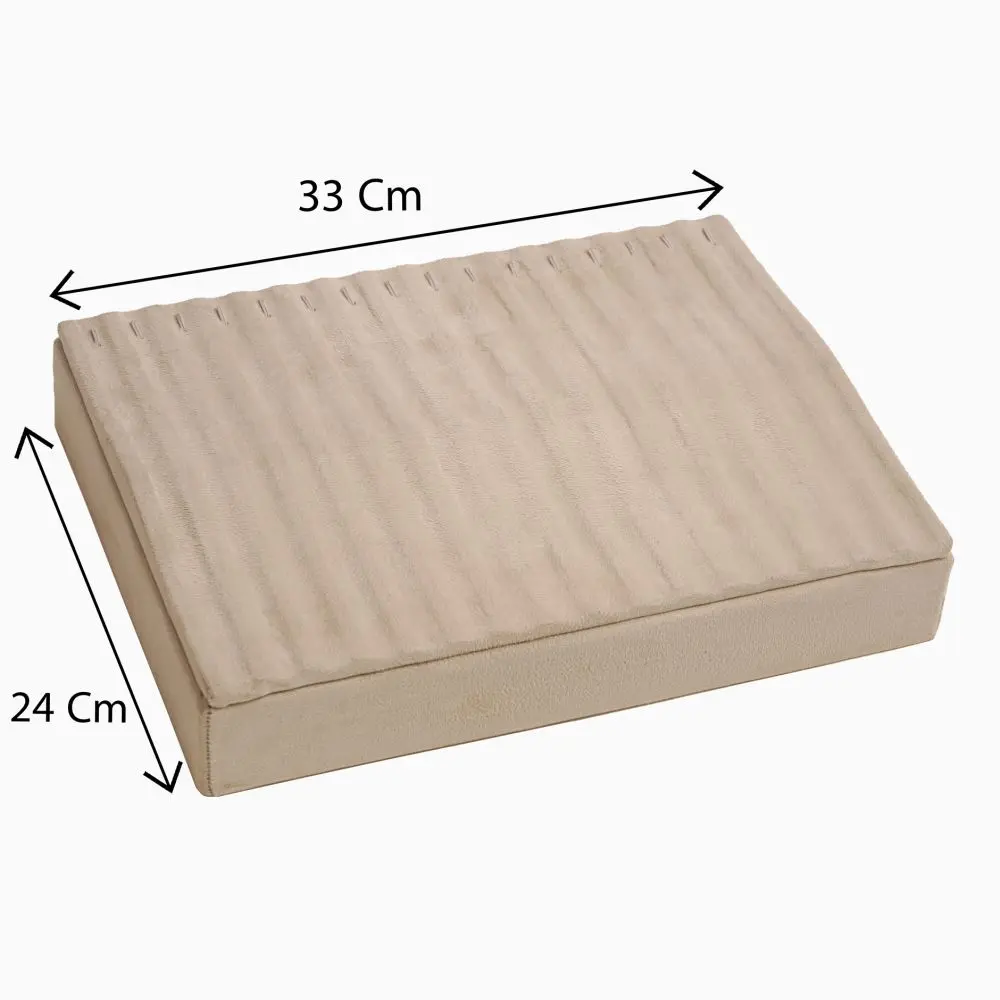 تصویر استند دستبند زنجیری شیاردار مخمل رنگ کرم