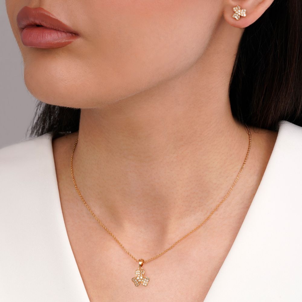 تصویر نیم ست Ysx پلاک دار طلایی