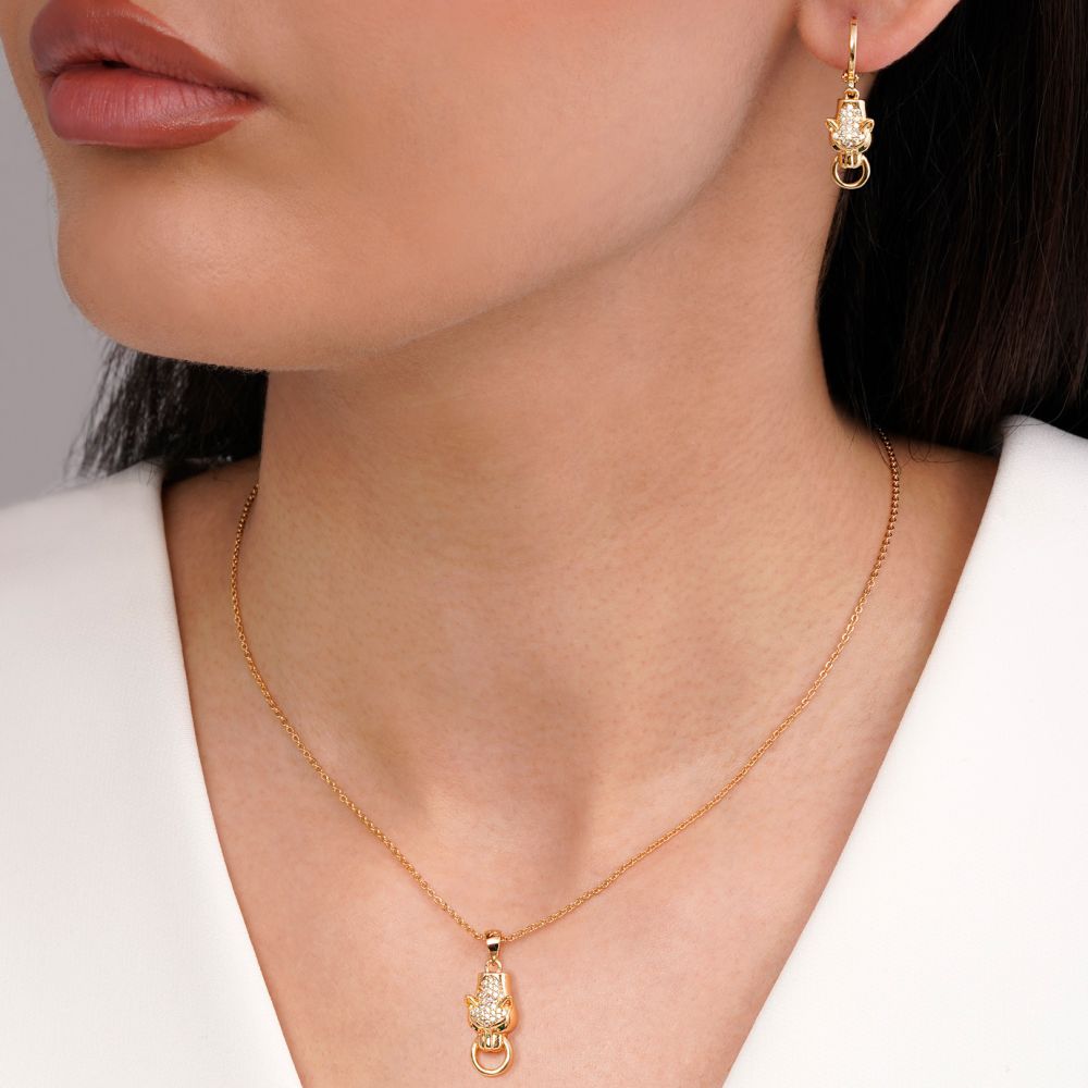 تصویر نیم ست Ysx پلاک دار طلایی