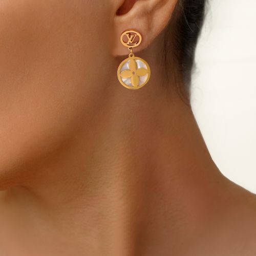 گوشواره استیل 304 لویی ویتون سفید 15میل طلایی