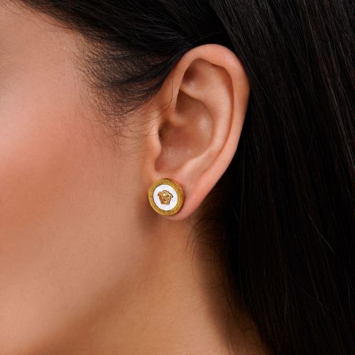 گوشواره ورساجه سفید میخی استیل طلایی 14 میل