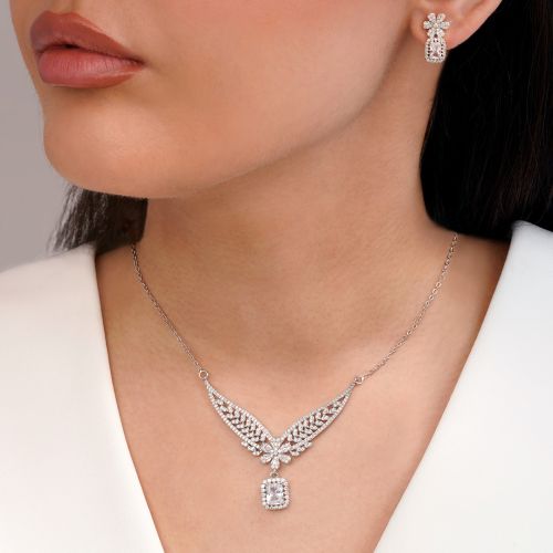 نیم ست جواهری نگین سفید تیتانیوم نقره ای