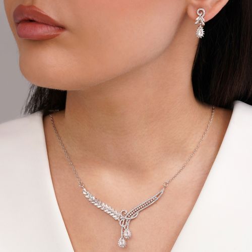 نیم ست جواهری نگین سفید تیتانیوم نقره ای