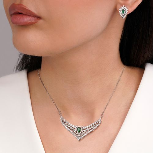 نیم ست جواهری نگین سبز تیتانیوم نقره ای