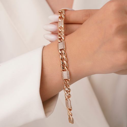 دستبند شوپینگ کارتیر نگین دار 9.6 میل طلایی