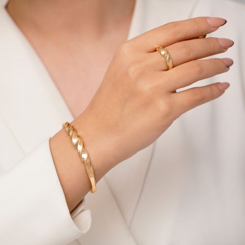 دستبند النگویی شوپینگ 8.3 میل سایز3 با انگشتر طلایی