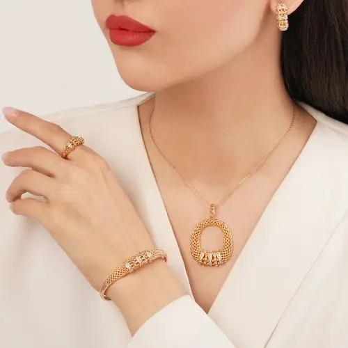سرویس شوپینگ نگین دار طلایی