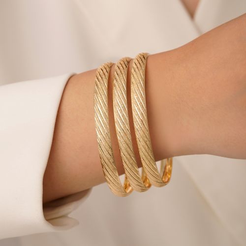 النگو 7 میل زنانه سایز یک طلایی ضمانتی (بسته 3 عددی)