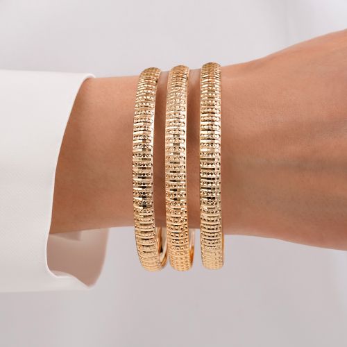 النگو 7میل زنانه سایز 3 طلایی ضمانتی کد 708 (بسته3عددی)