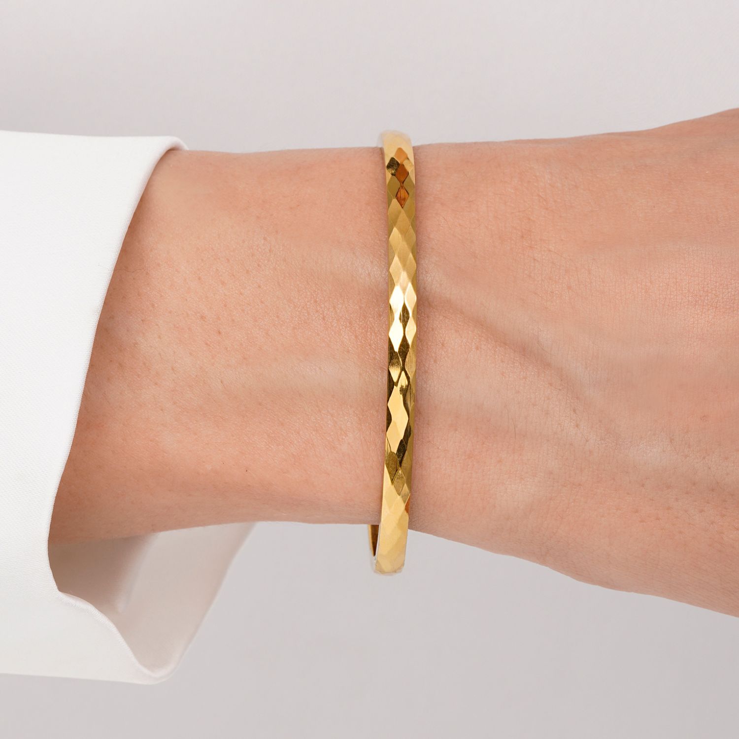 دستبند النگویی تراش استیل 304 طلایی 4میل سایز 2