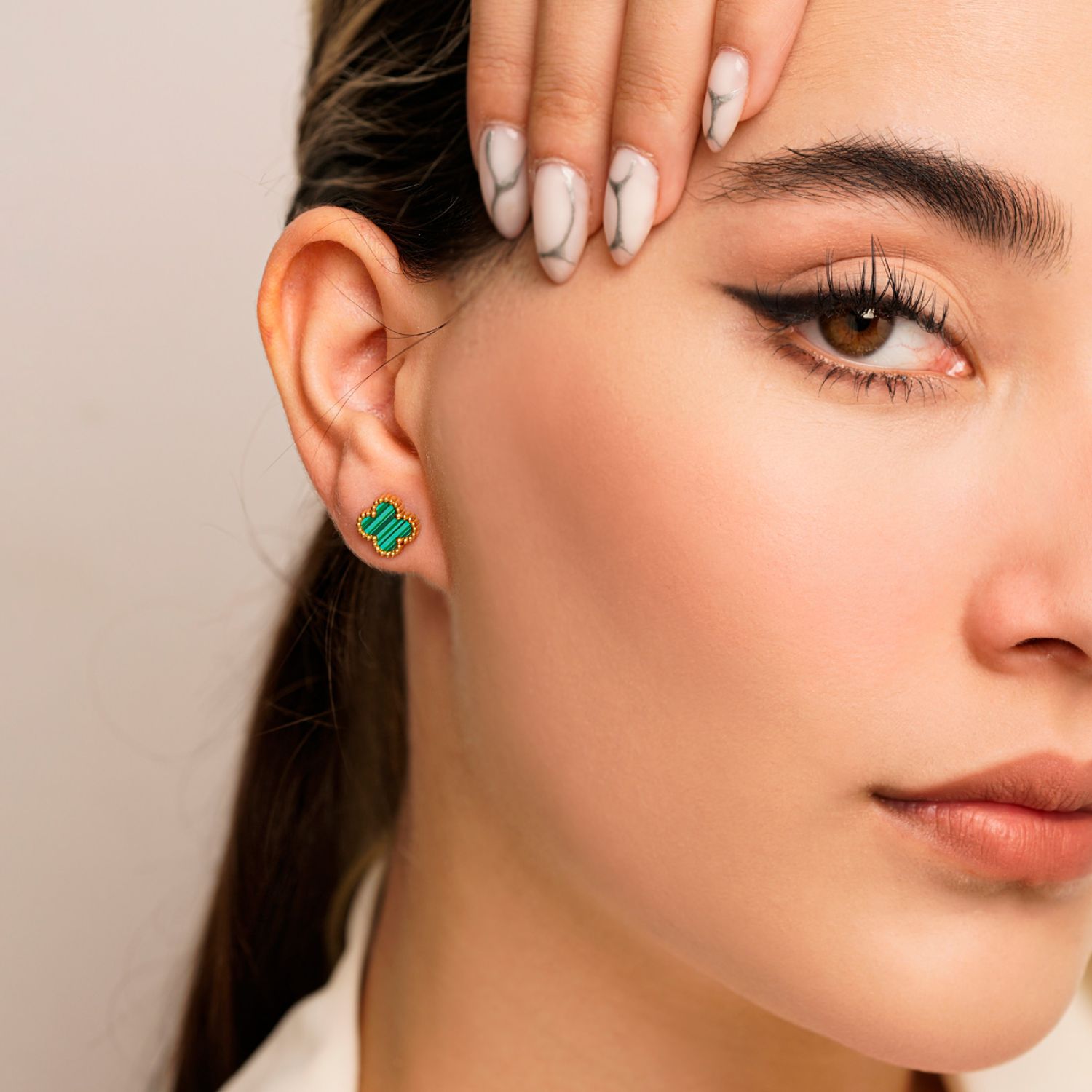 گوشواره استیل میخی 304 (Van cleef) ون کلیف 11 میل طلایی