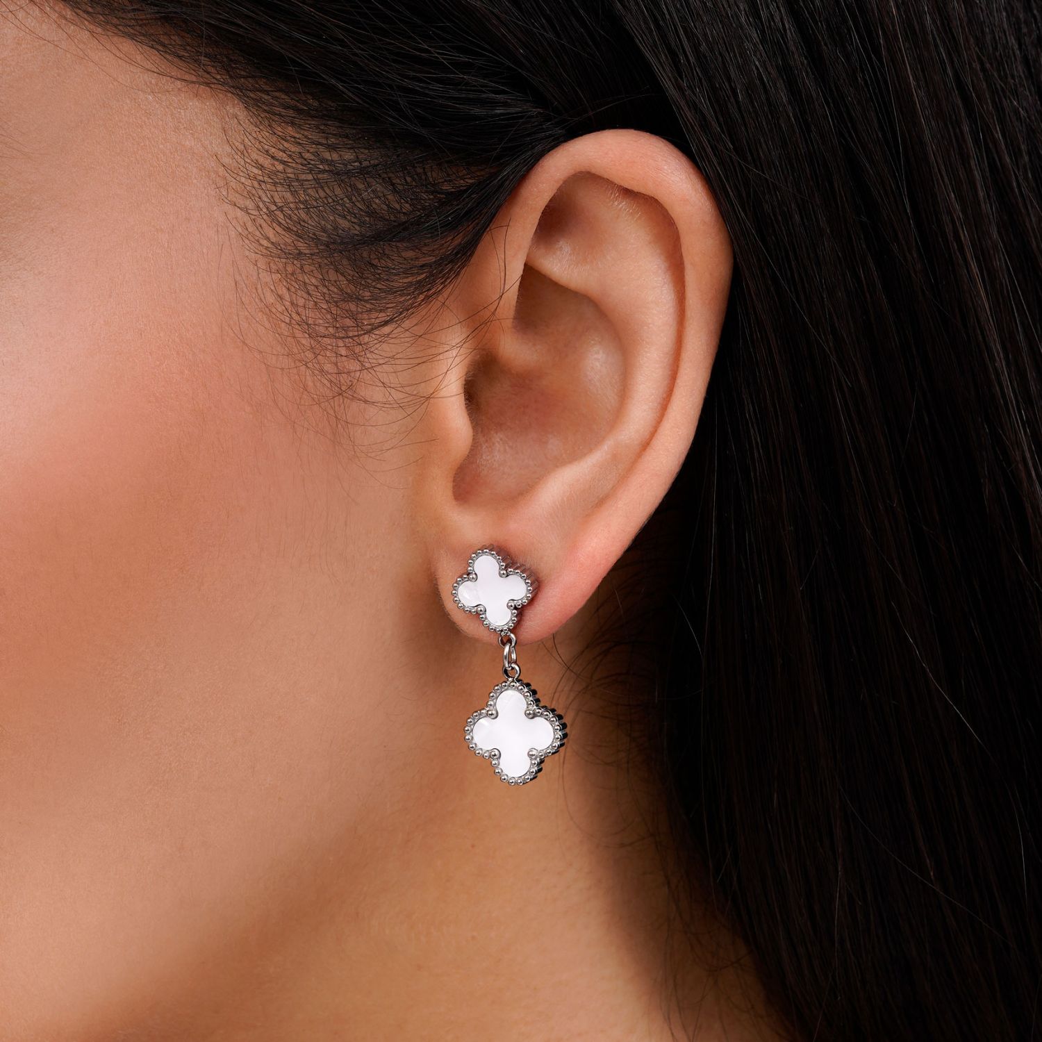 گوشواره ونکلیف سفید استیل نقره ای 13/11 میل