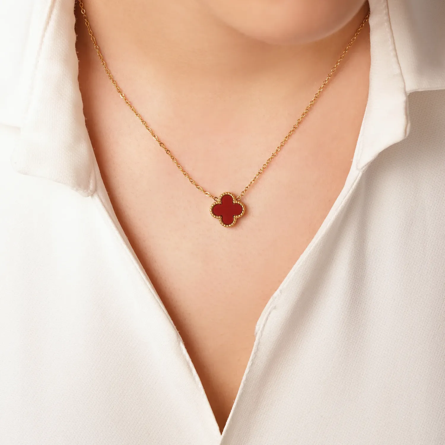 گردنبند استیل پلاک دار ونکلیف طلایی