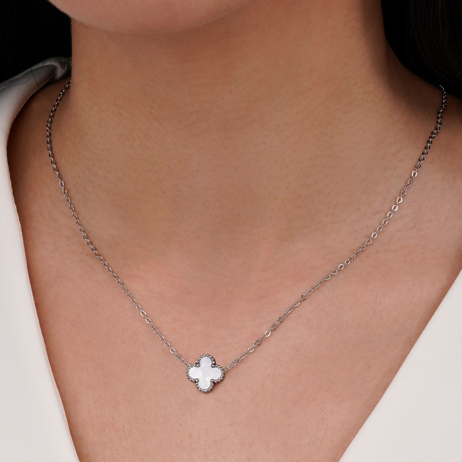 گردنبند ونکلیف سفید استیل نقره ای 11 میل