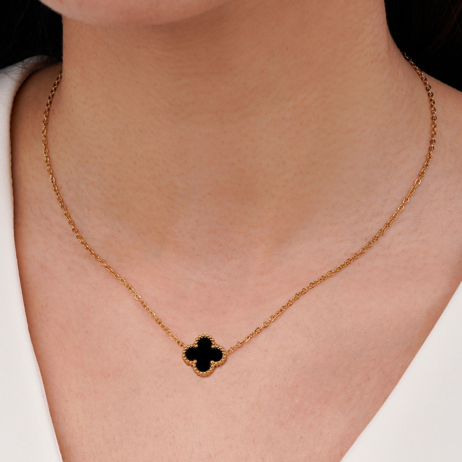 گردنبند ونکلیف مشکی استیل طلایی 13 میل