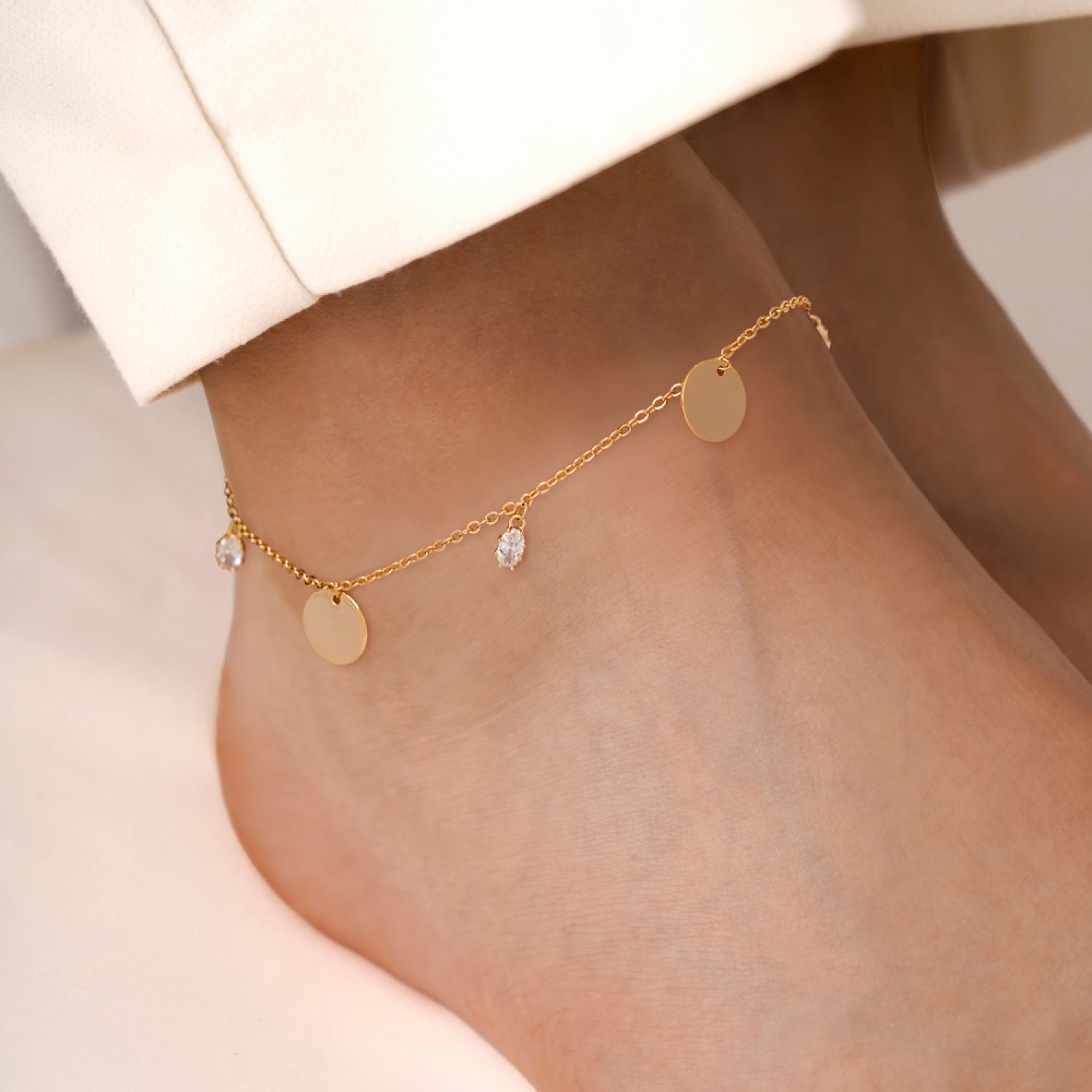 پابند شوپینگ آویز دار طلایی