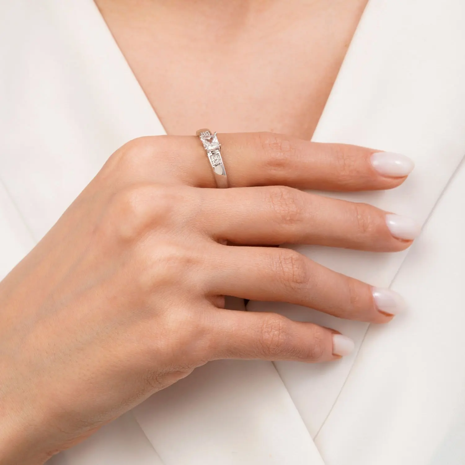 انگشتر نگین دار نقره ای شوپینگ سایز 6