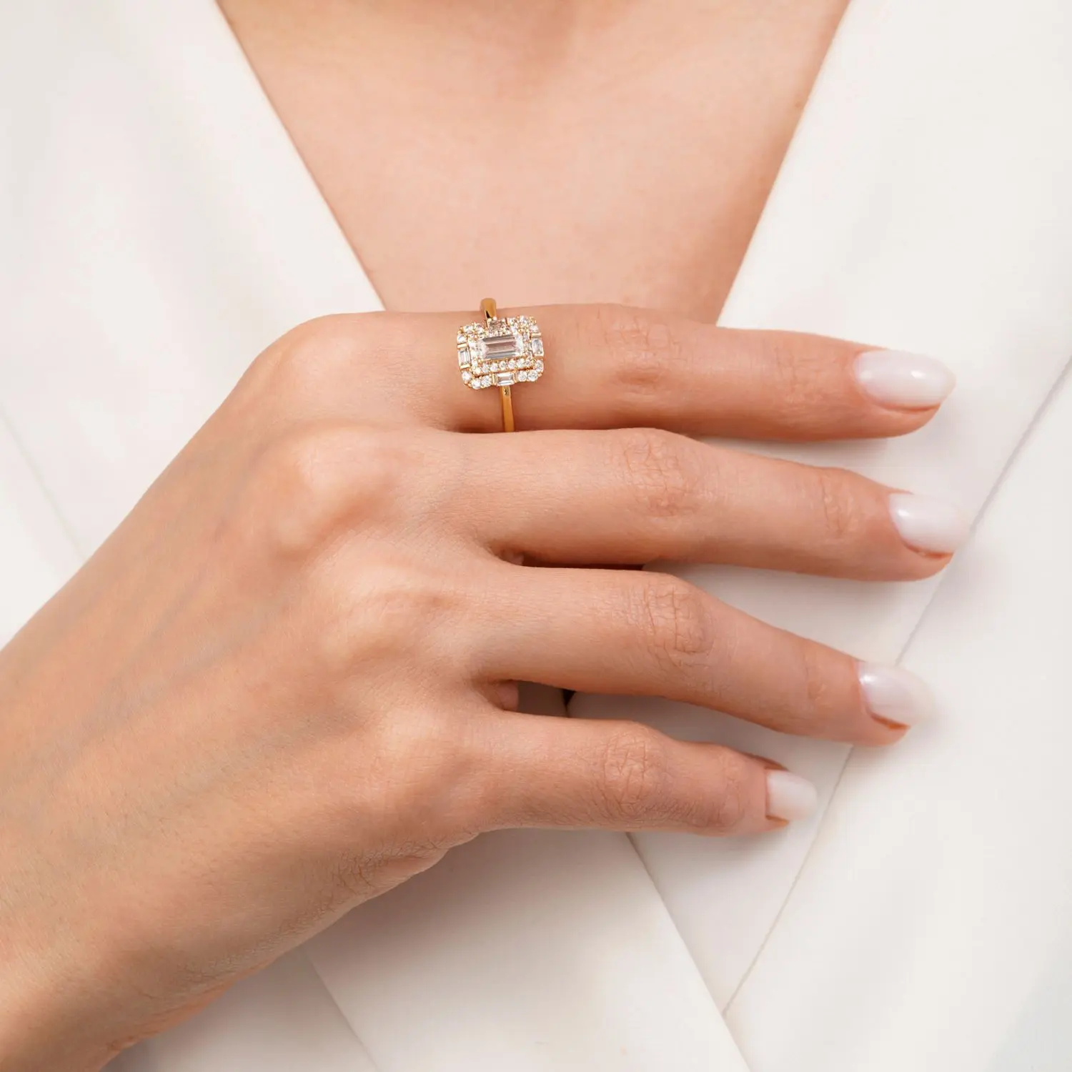 انگشتر نگین دار طلایی شوپینگ سایز 8