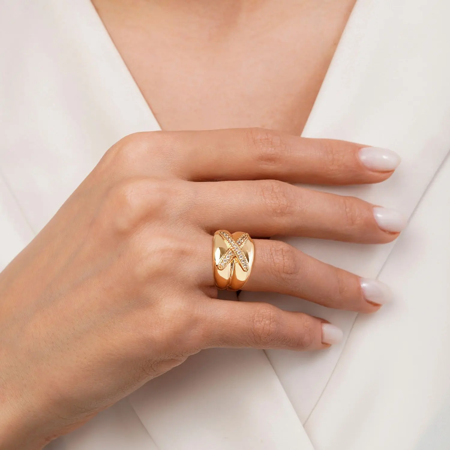 انگشتر شوپینگ نگین دار طلایی سایز ٧