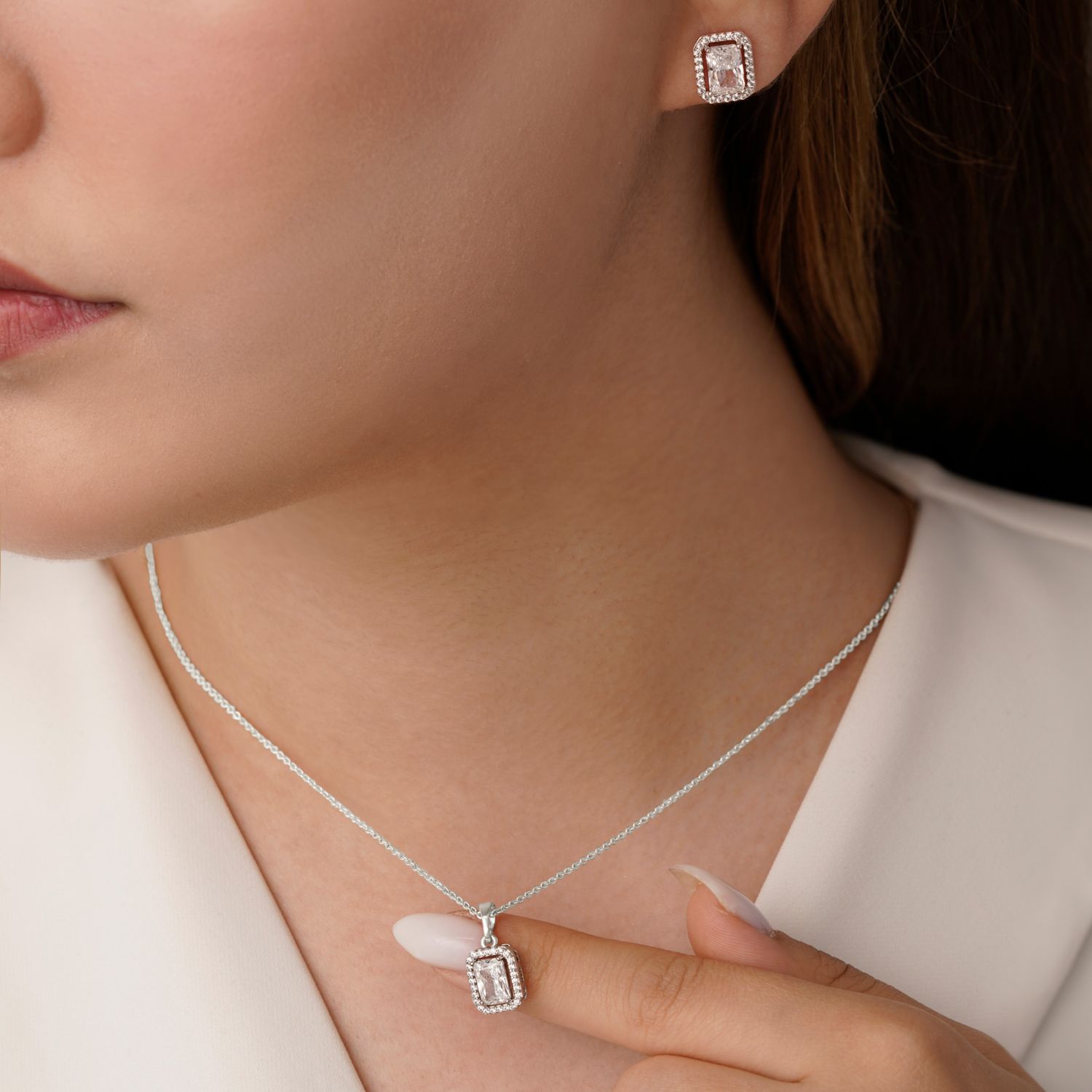 نیم ست شوپینگ پلاک دار نگین سفید