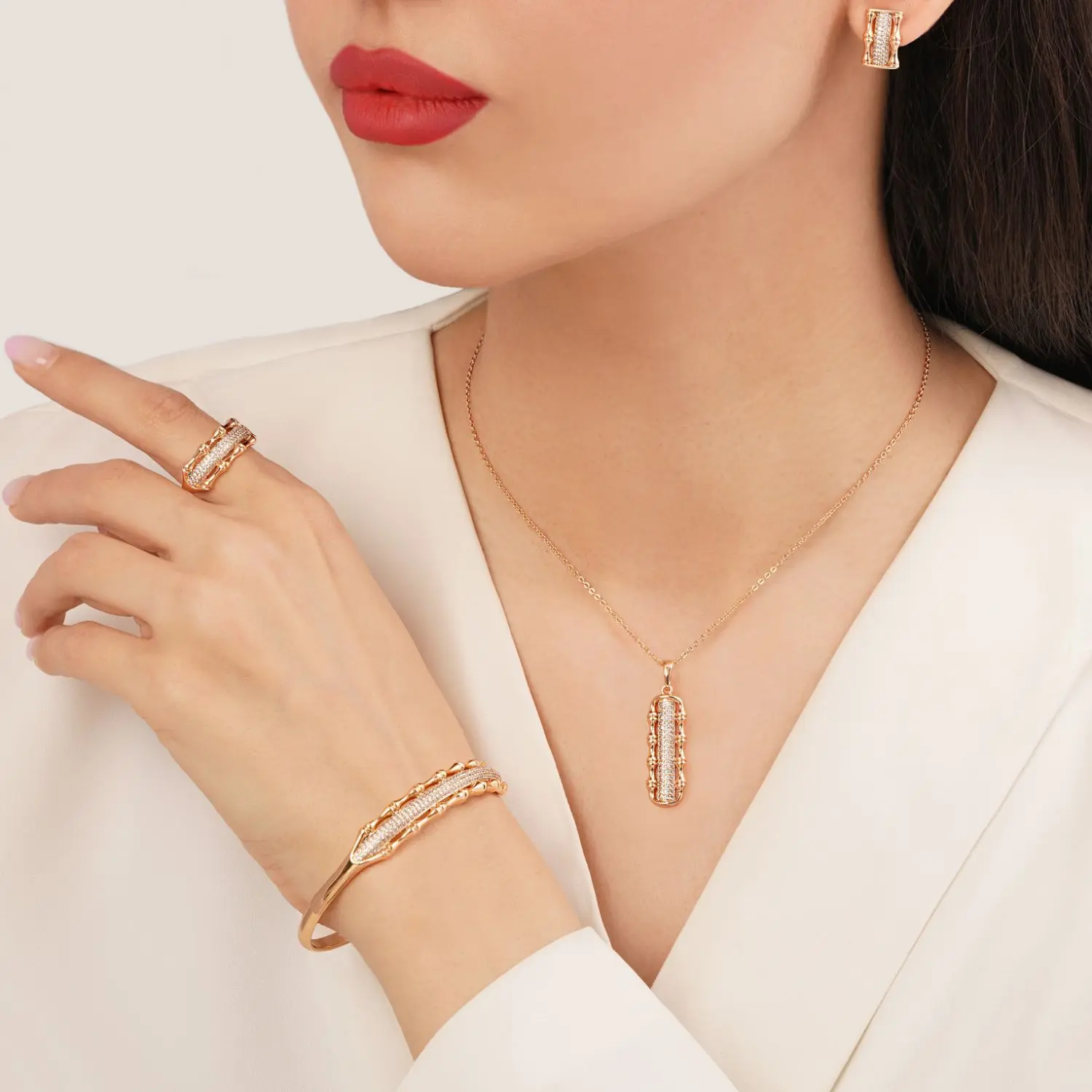 سرویس شوپینگ نگین دار طلایی