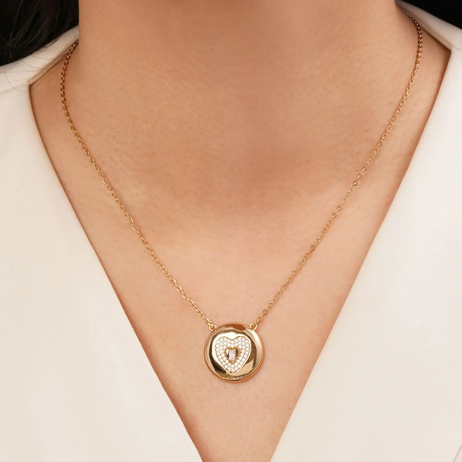گردنبند قلب نگین دار طلایی شوپینگ