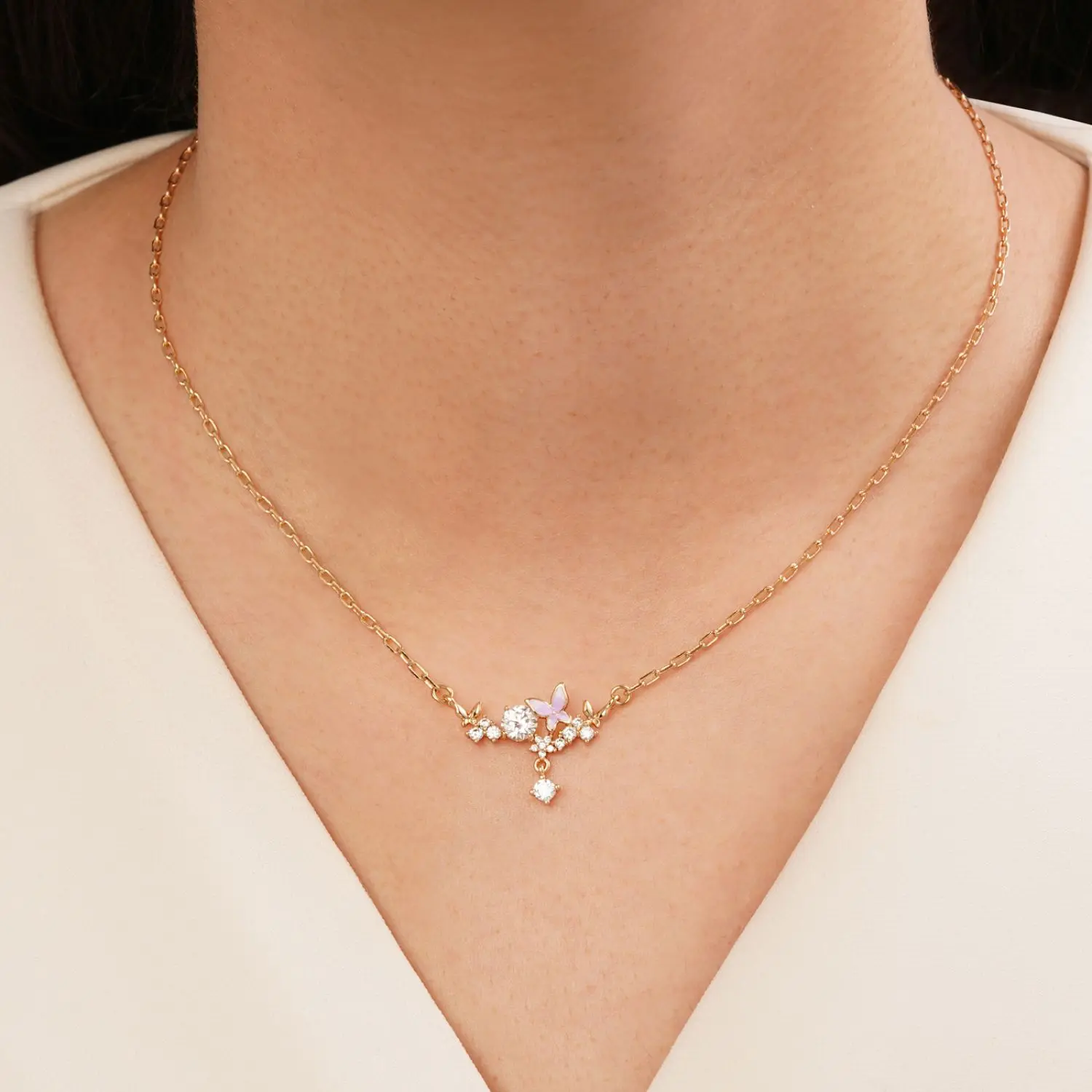 گردنبند پروانه نگین دار طلایی شوپینگ 