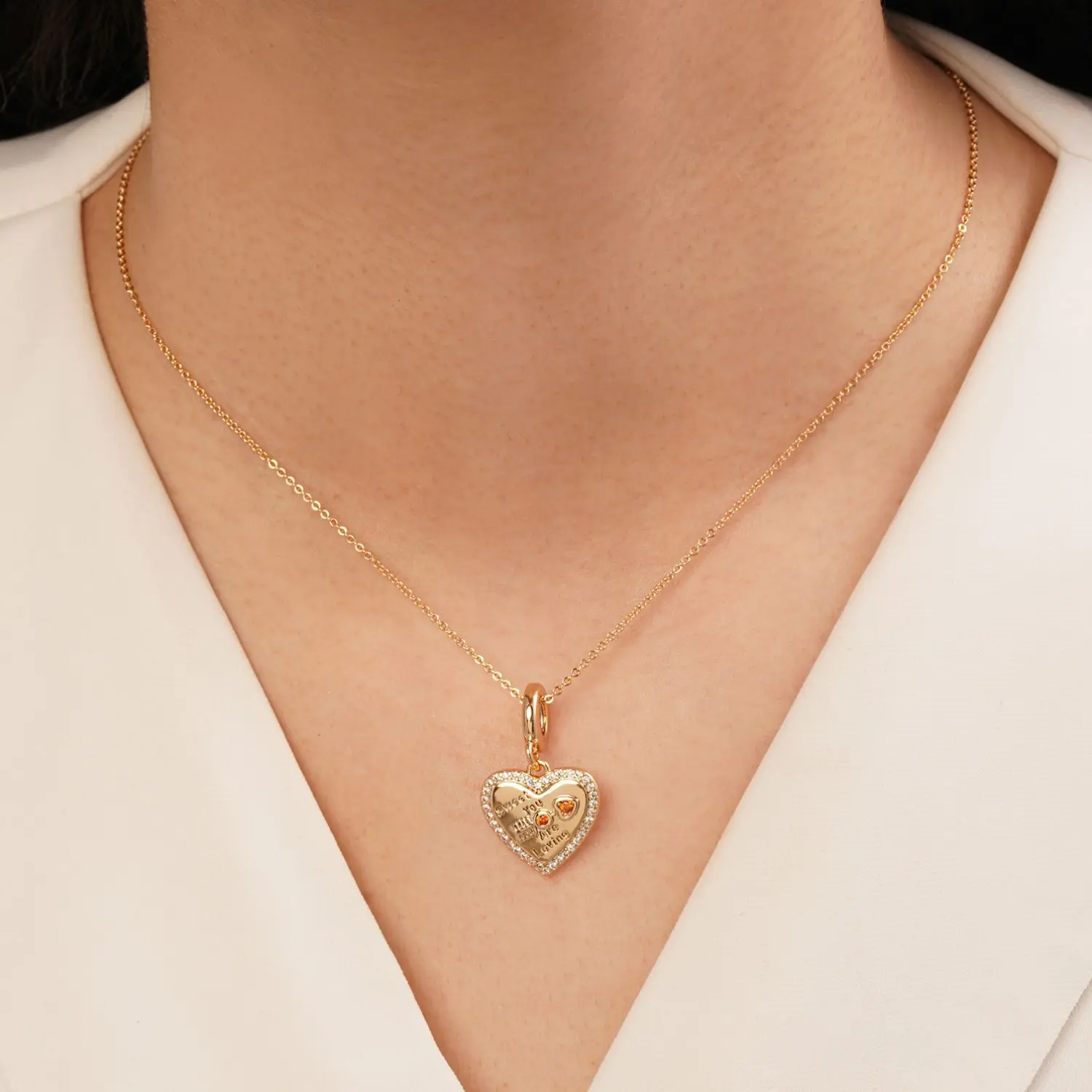 گردنبند قلب نگین دار طلایی شوپینگ