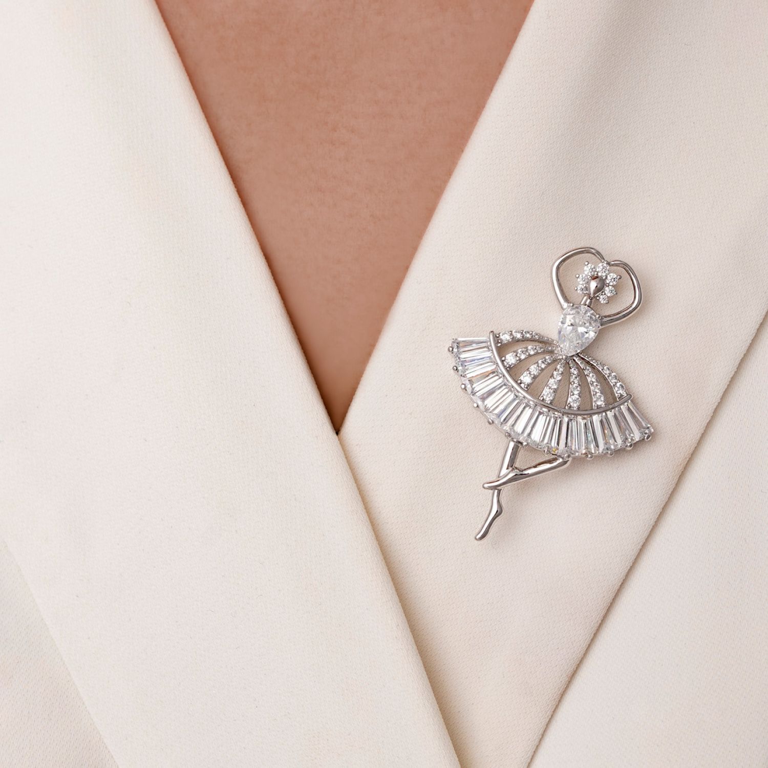 سنجاق شوپینگ نگین دار سفید