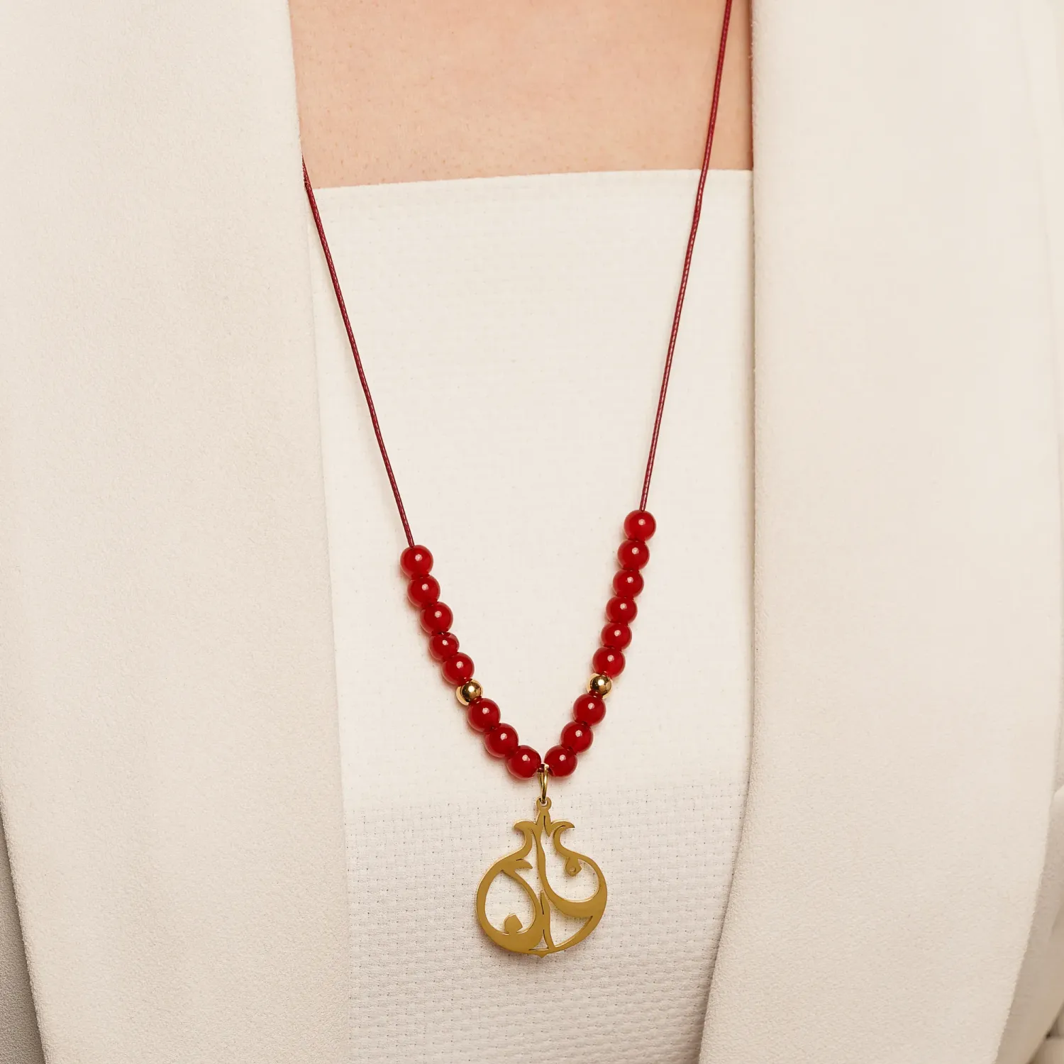 گردنبند چرمی انار آویز استیل