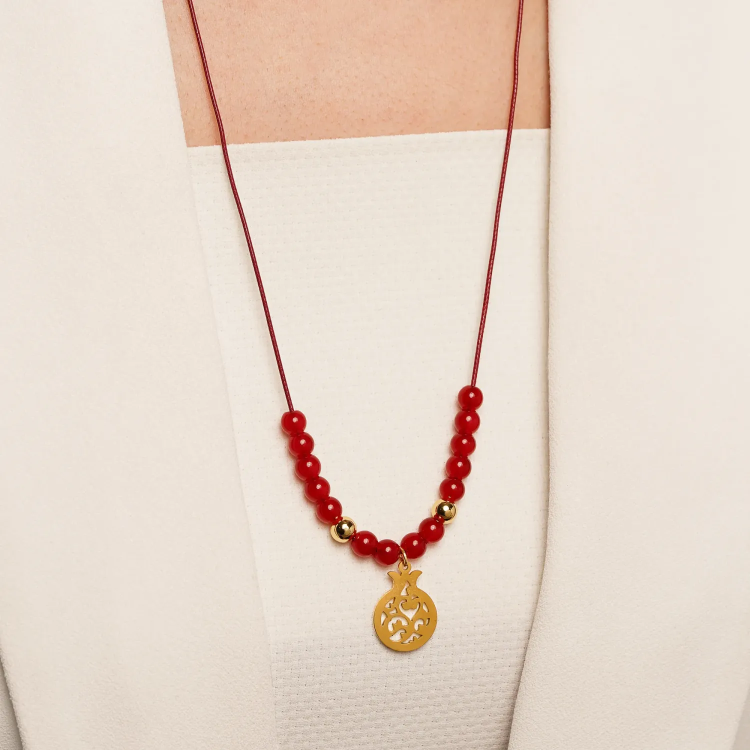 گردنبند چرمی انار آویز استیل