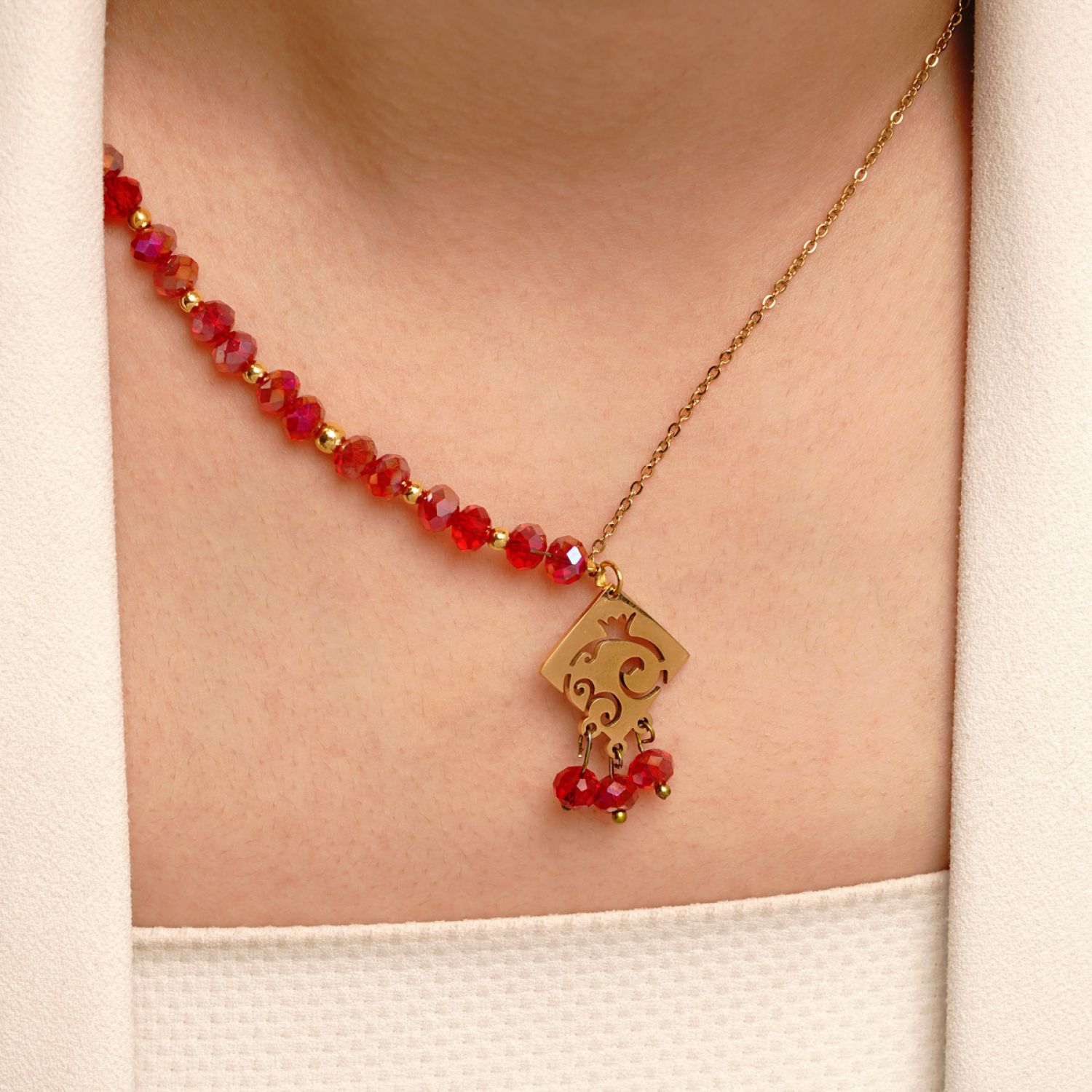 گردنبند یلدایی مهره ای استیل پلاک دار