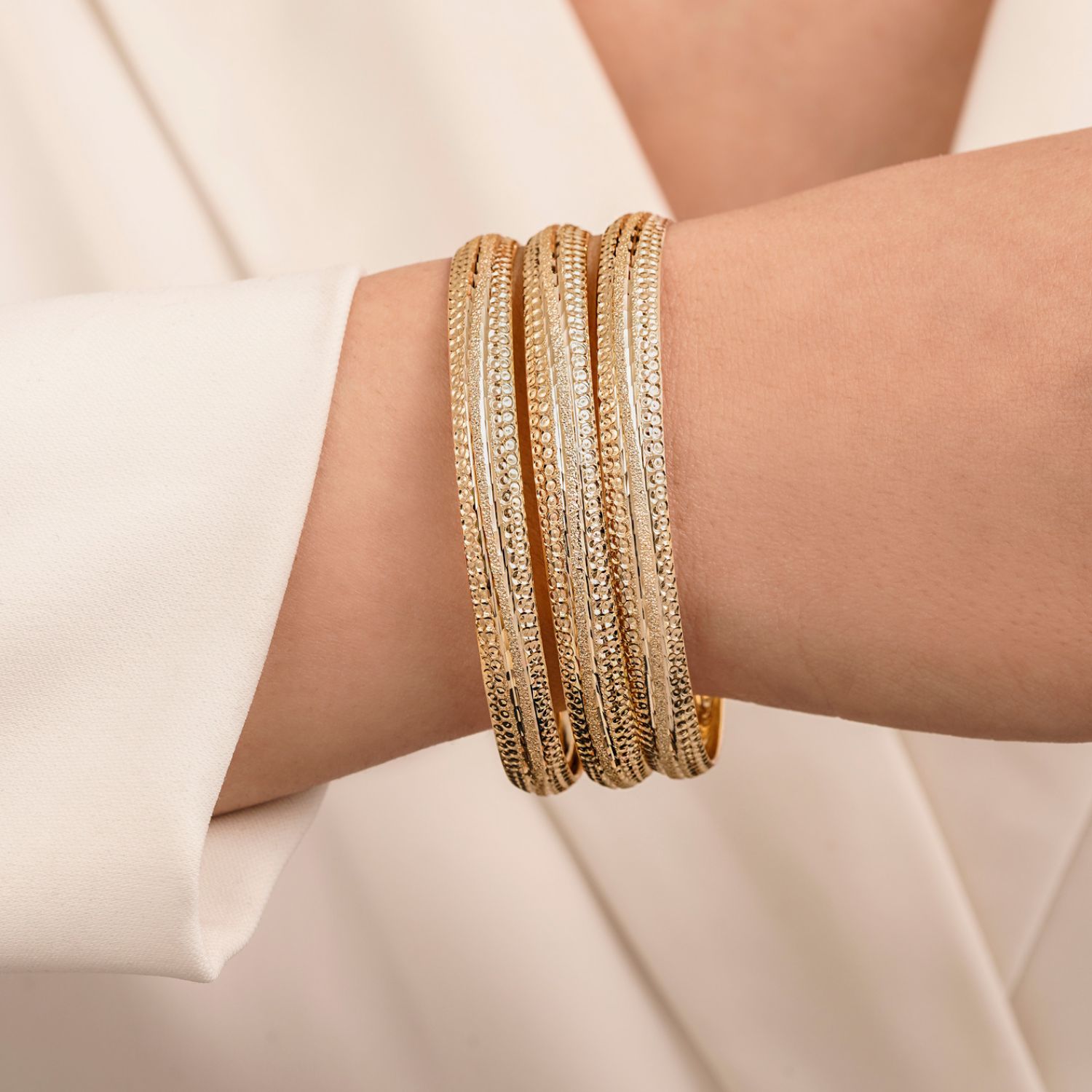 النگو 8میل زنانه سایز 4 طلایی ضمانتی (بسته3عددی)