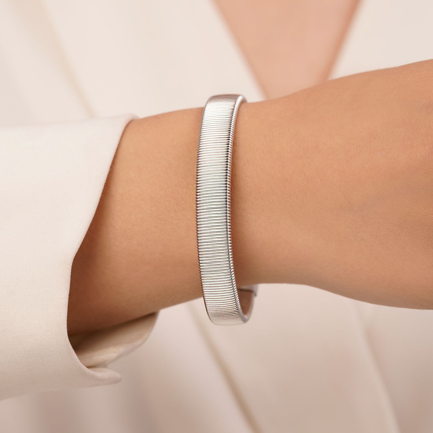 دستبند النگویی استیل 316 طرح دار سفید