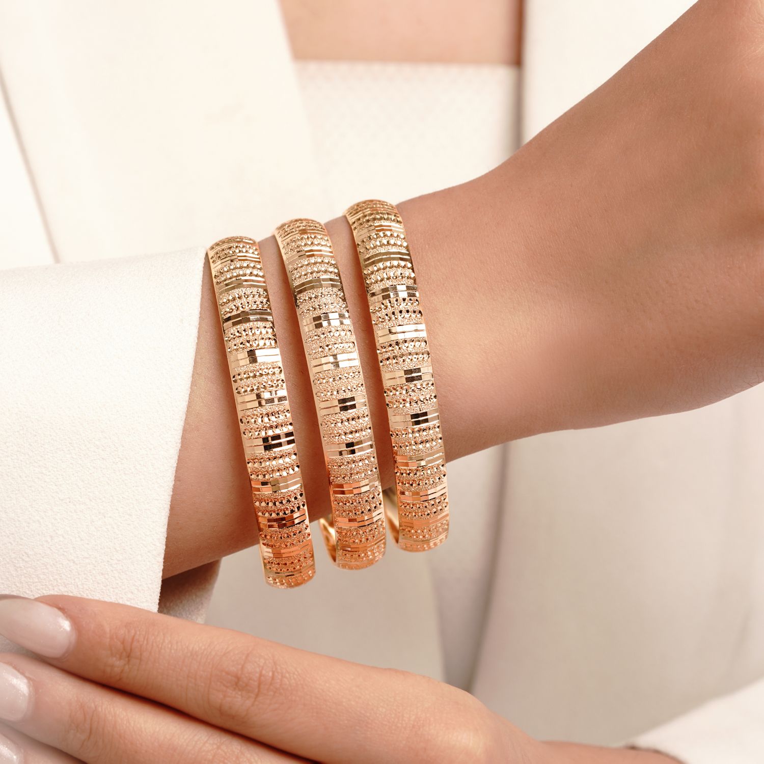 النگو 1 سانت زنانه سایز 1 طلایی ضمانتی (بسته3عددی)