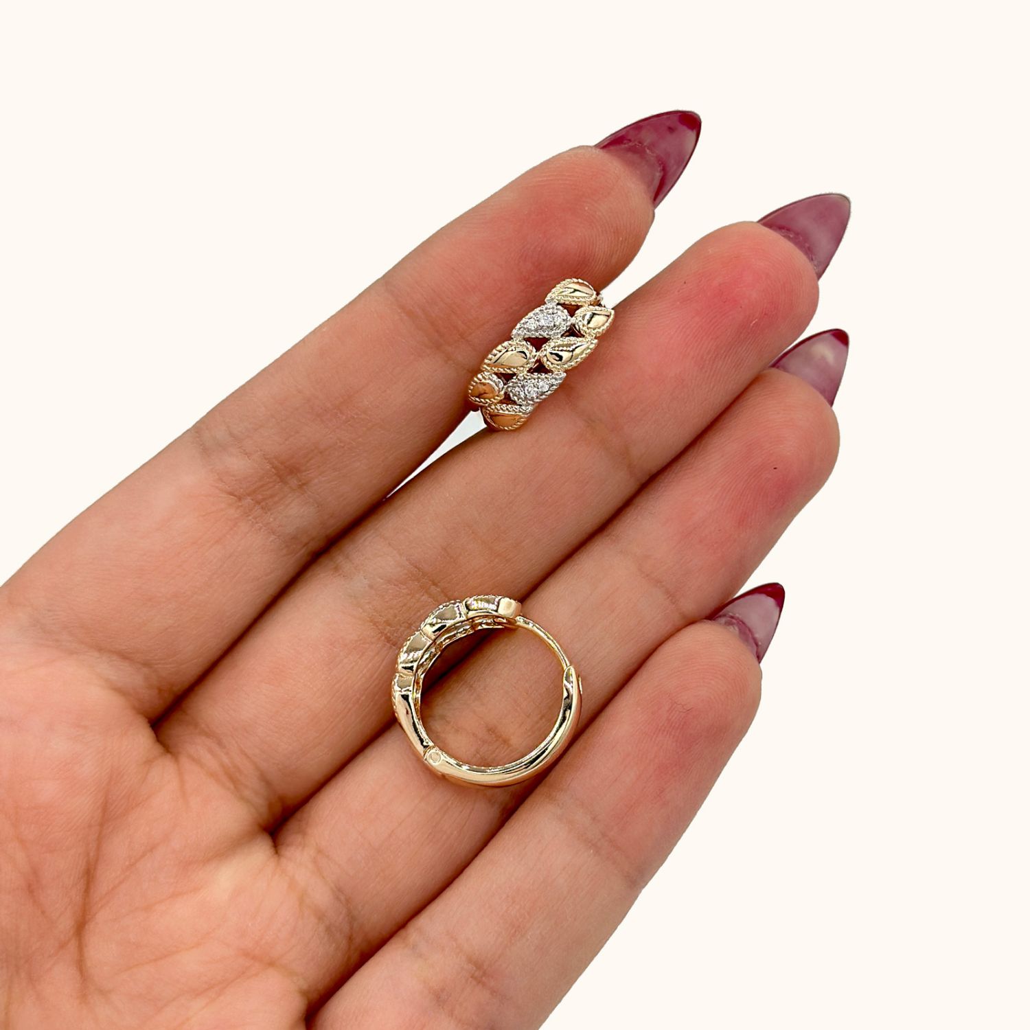 گوشواره شوپینگ حلقه ای  نگین دار طلایی